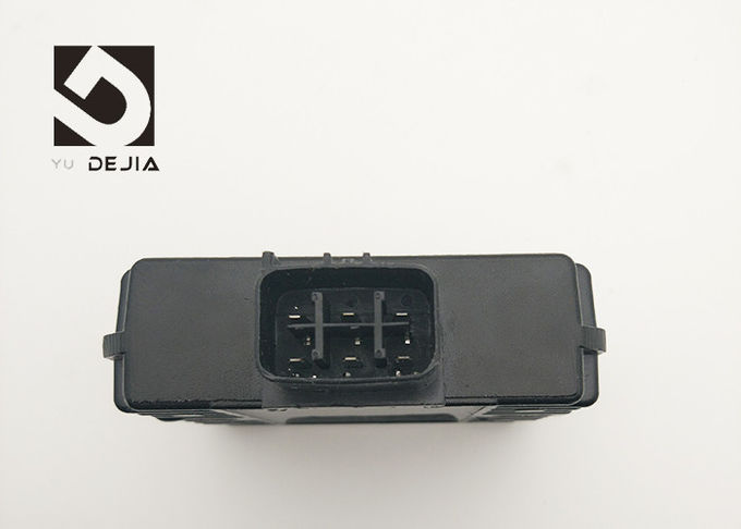 ZR400 Ninja 400R 650Rのオートバイの調整装置の整流器4 Pinは、ヘッドライトを保護します